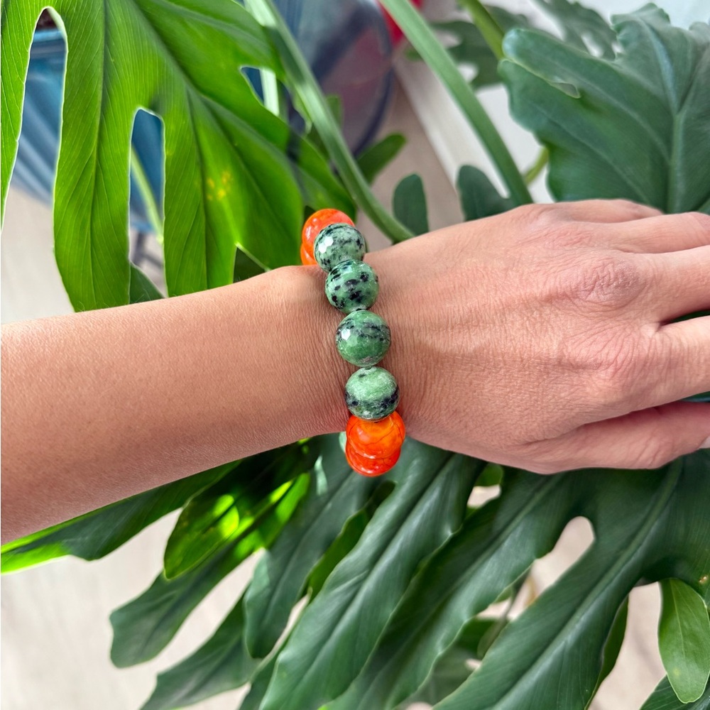 Ruby on Fuchsite & Howlite bracelet - Picture 1 of 6